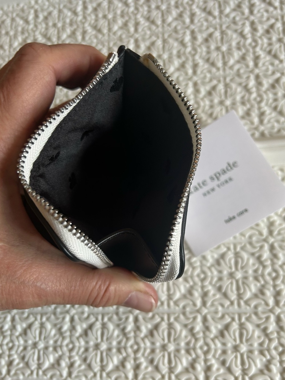 NWT KATE SPADE NY White and Black Polka Dot Zip Bifold Wallet - Picture 5 of 5